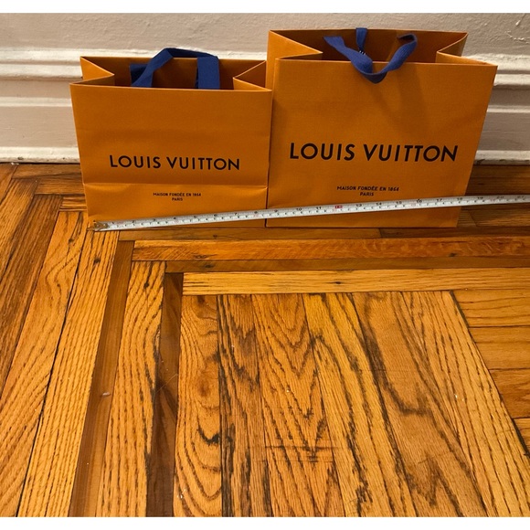 Louis Vuitton small bags - Picture 5 of 5